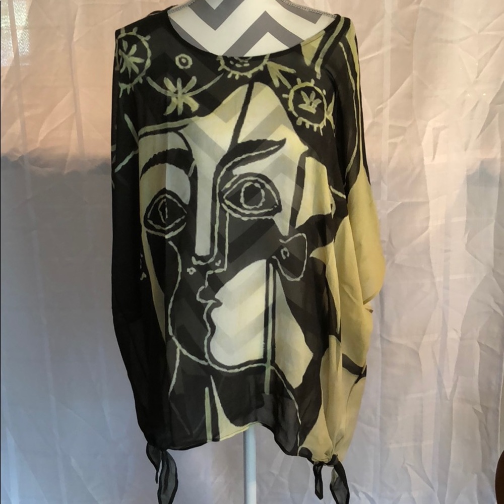 Awesome “face” blouse